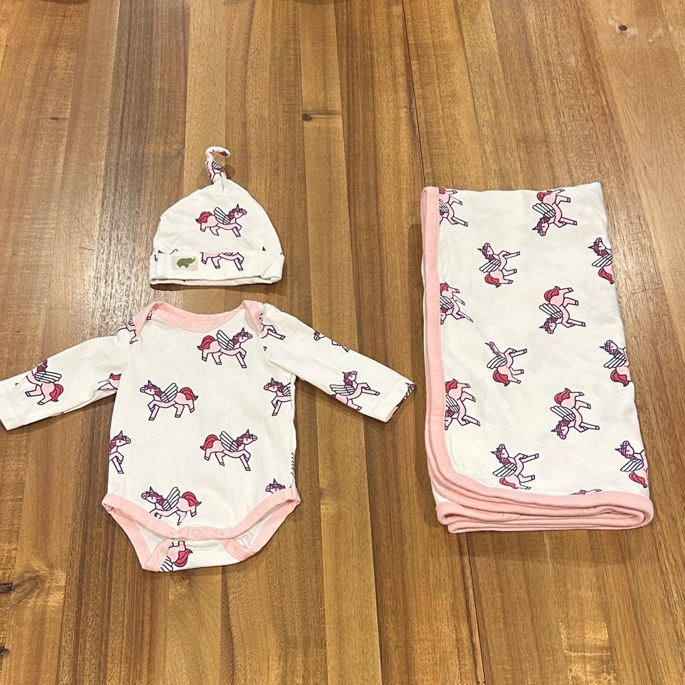 Monica and Andy Prancing Unicorn Set - Newborn
